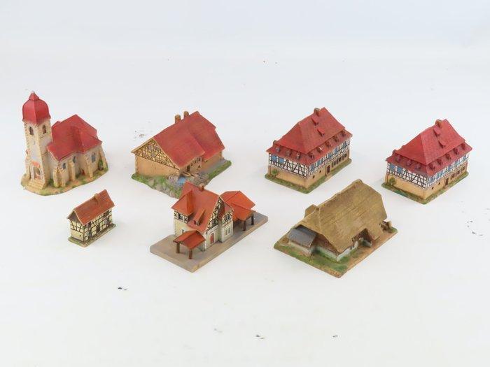 Arnold N - Modeltreingebouwen (7) - 7 verschillende gebouwen, Hobby en Vrije tijd, Modeltreinen | N-Spoor