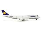 Schaal 1:200 Herpa 553759 Lufthansa Boeing 747-8 D-ABYA I..., Ophalen of Verzenden, Gebruikt