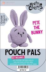 Knitty Critters Pouch Pals - Pete The Bunny, Hobby en Vrije tijd, Verzenden, Nieuw