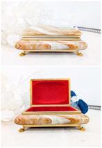 Belle boîte à bijoux en marbre donyx vert, pieds pattes de