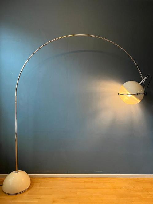 Focus Space Age Arc Floor Lamp by Fabio Lenci for Guzzini, Huis en Inrichting, Lampen | Vloerlampen, Nieuw, Ophalen of Verzenden