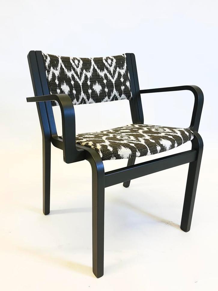 Deens Design Magnus Olesen eetkamerstoel- kelim-stijl, Huis en Inrichting, Stoelen, Eén, Overige kleuren, Zo goed als nieuw, Hout