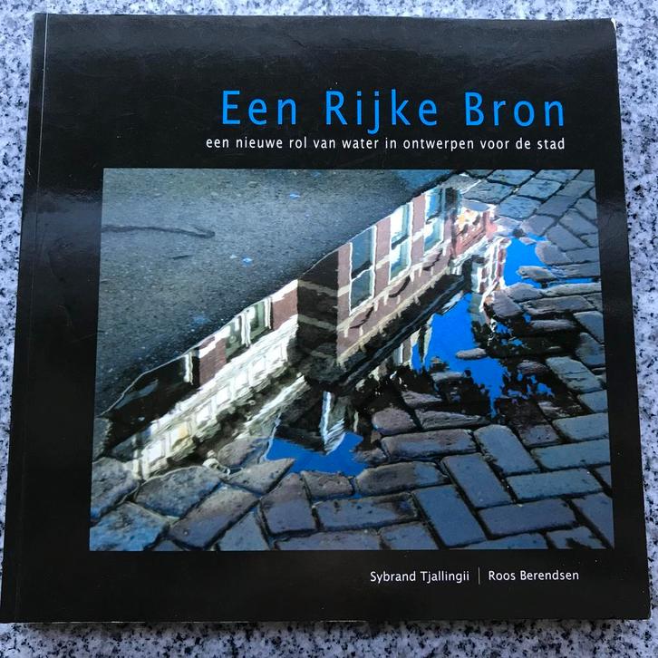 Een rijke bron, Boeken, Kunst en Cultuur | Architectuur, Overige onderwerpen, Gelezen, Verzenden