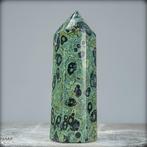 Prachtige Kambaba Obelisk- 779.79 g, Verzamelen, Mineralen en Fossielen