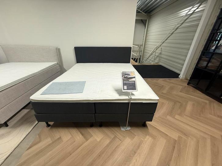Boxspring Valencia antraciet hoofdbord bed matras topper, Huis en Inrichting, Slaapkamer | Boxsprings, 180 cm, 200 cm, Overige kleuren