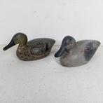 Lokeend - Lokeend (2) - Hout, Handbeschilderd hout