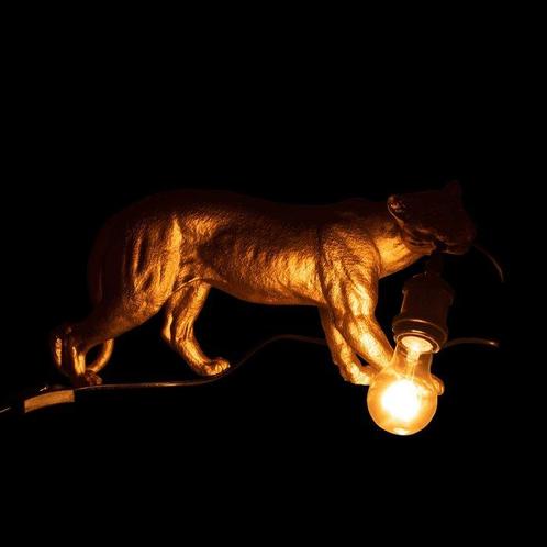 Lamp - resin - Gouden Poema Tafellamp, Antiek en Kunst, Curiosa en Brocante