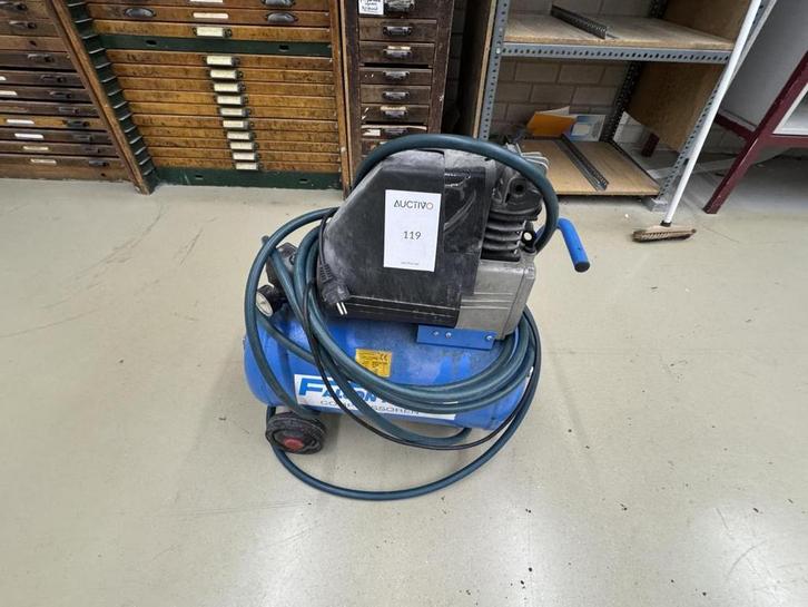 Online veiling: Falcon power, Mobiel, Zuigercompressor, Doe-het-zelf en Verbouw, Compressors, Gebruikt