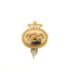 Bicolor gouden oud Hollandse broche van een mutsenbel | A..., Ophalen of Verzenden, Gebruikt, Goud, Overige merken