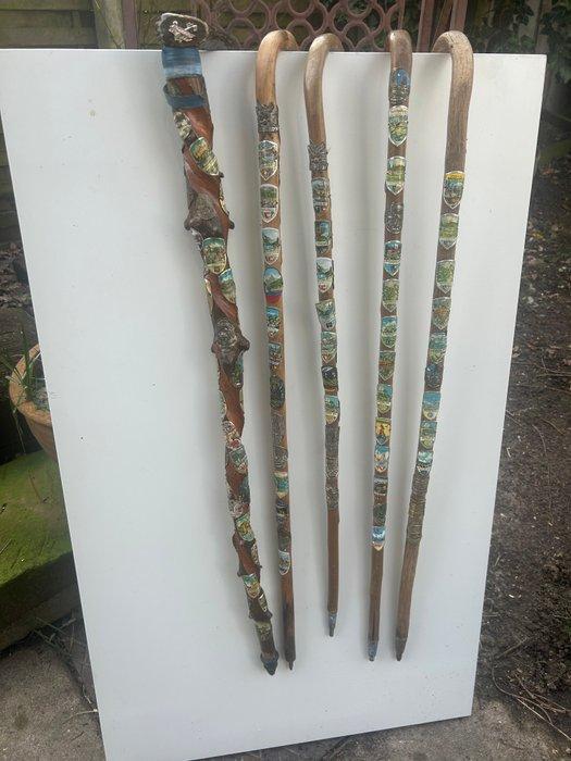 Wandelstok (5) - Hout - Wandelinsignes - Zwarte Woud-stijl, Antiek en Kunst, Antiek | Overige Antiek