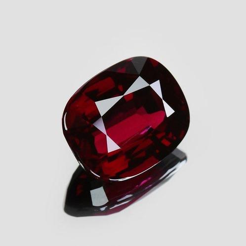 Rood Spinel - 5.41 ct - nternational Colored Gemstone, Sieraden, Tassen en Uiterlijk, Edelstenen