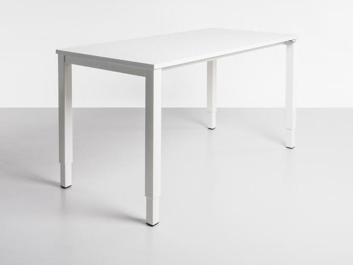 JOOB Norah elektrisch zit/sta bureau, Zakelijke goederen, Kantoor en Winkelinrichting | Kantoormeubilair en Inrichting, Ophalen of Verzenden