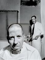 Robert Doisneau - Man with a tattoo on his forehead, Verzamelen, Fotografica en Filmapparatuur