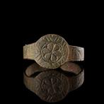 Middeleeuwen, kruisvaardersperiode Ring met, Antiek en Kunst