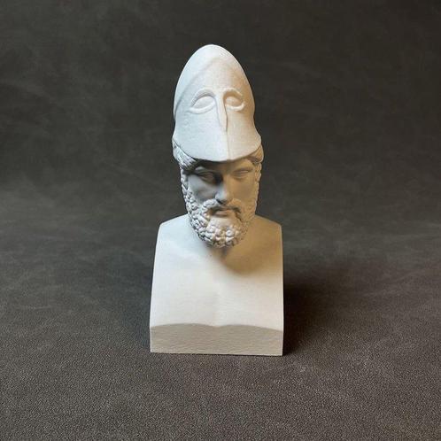 Beeldje - This bust is a statue of the ancient Greek general, Antiek en Kunst, Curiosa en Brocante