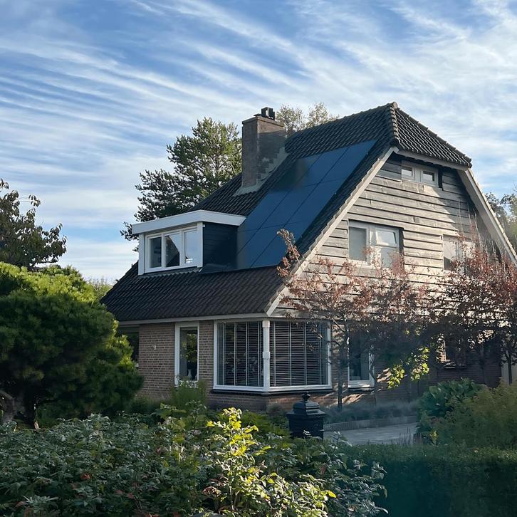Ruime eengezinswoning met tuin en parkeergelegenheid, Huizen en Kamers, Huizen te koop