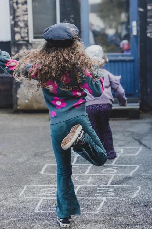 Flares corduroy broek bottle green  Looxs little Maat 116, Kinderen en Baby's, Kinderkleding | Maat 116, Meisje, Nieuw, Broek