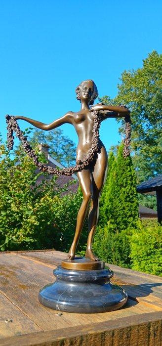 sculptuur, bronzen beeld jonge vrouw dansend met een bloem, Antiek en Kunst, Kunst | Designobjecten