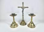 Crucifix (3) - Messing - 1940-1950 - katholieke altaarset