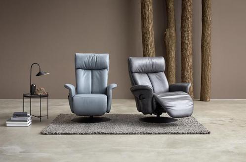 OUTLET prijzen relaxfauteuil en sta op stoelen tot -70%, Huis en Inrichting, Fauteuils, Nieuw, Hout, Leer, Metaal, Stof, Ophalen of Verzenden