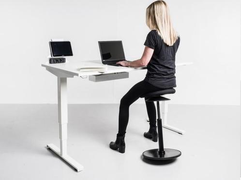 Elektrisch verstelbaar zit sta bureau 180x80cm, Zakelijke goederen, Kantoor en Winkelinrichting | Kantoormeubilair en Inrichting