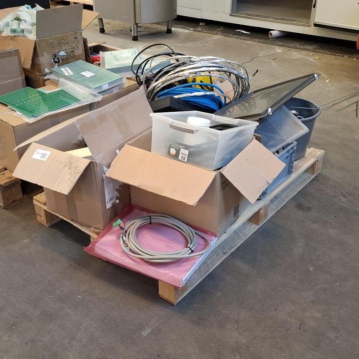 Partij diverse laboratorium benodigdheden, Diensten en Vakmensen, Overige Diensten