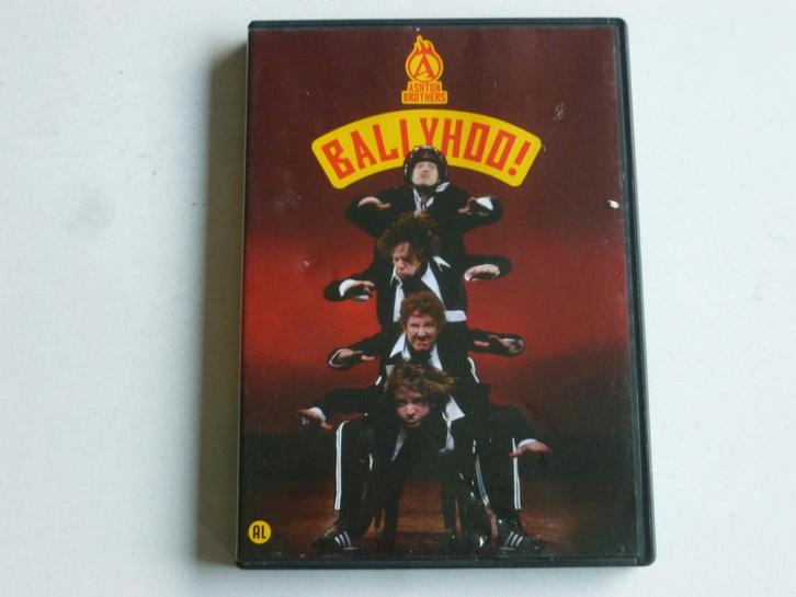 De Ashton Brothers - Ballyhoo! (DVD), Cd's en Dvd's, Dvd's | Cabaret en Sketches, Zo goed als nieuw, Verzenden