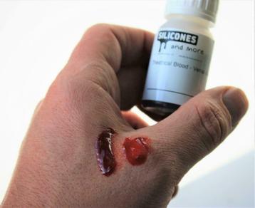 SFX Theatrical Blood Venial (30 gram) - 30 gram beschikbaar voor biedingen