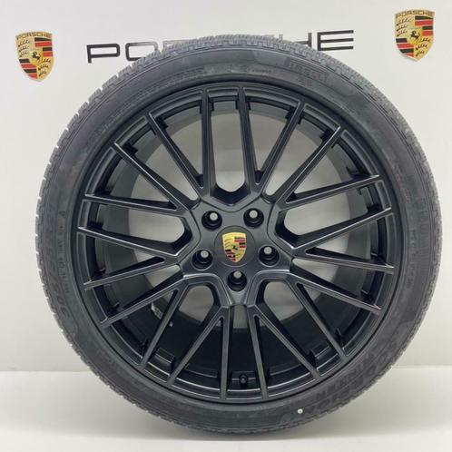 Porsche Cayenne (E3)ORIGINELE 21 Spyder GTS met winterbanden, Auto-onderdelen, Banden en Velgen, 21 inch, Winterbanden, 305 mm