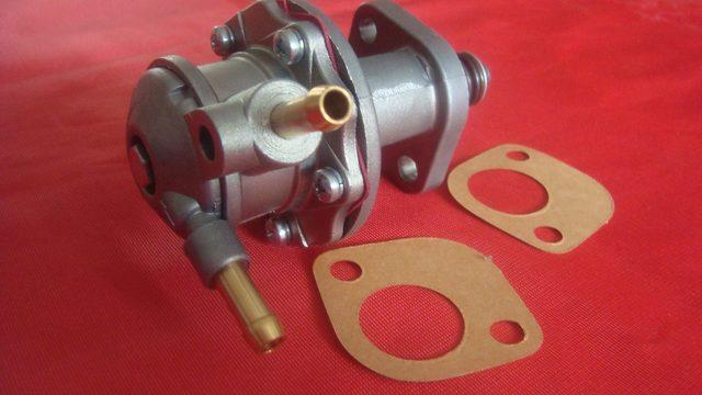 Brandstofpomp mechanisch | Mercedes w114, Auto-onderdelen, Overige Auto-onderdelen, Ophalen of Verzenden