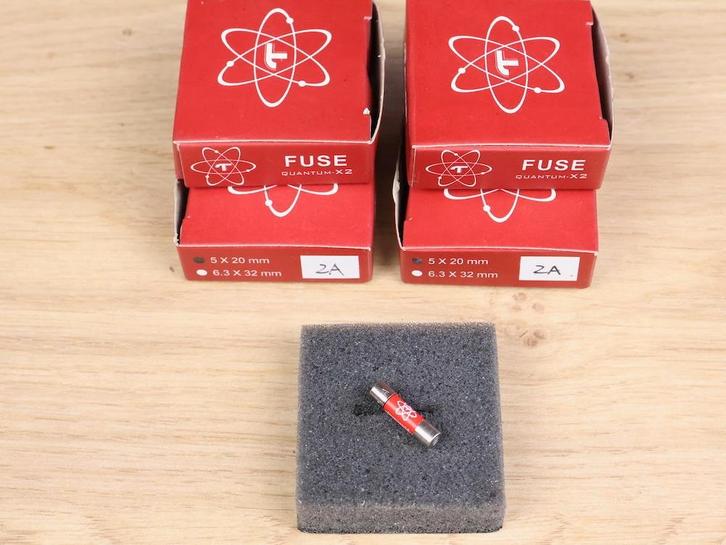 Telos Audio Design Quantum X2 Fuse 5x20mm Slow-Blow 2A 250V, Audio, Tv en Foto, Overige Audio, Tv en Foto, Gebruikt, Ophalen of Verzenden
