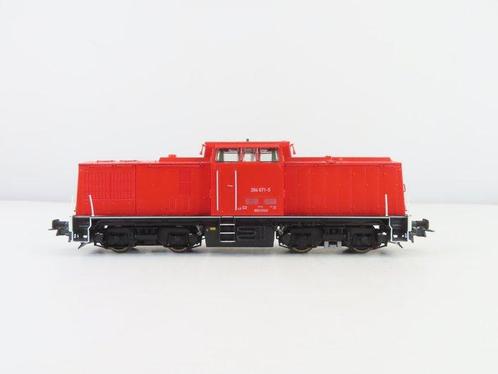 Roco H0 - 62812 - Diesellocomotief (1) - BR 204 - DB, Hobby en Vrije tijd, Modeltreinen | H0