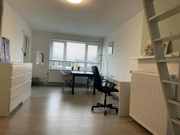 Appartement te huur in Utrecht - 40 m² - 3 kamer(s) - 3 beschikbaar voor biedingen