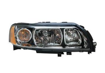 Volvo V70 2004-2007 Koplamp Rechts (Koplampen) beschikbaar voor biedingen