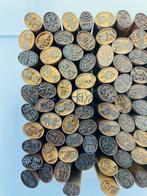 Gratis verzending A Hundred 100 Treasures: Antique Japanese