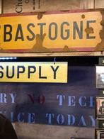Bastogne Metal Road Sign, Verzamelen, Militaria | Algemeen, Verzenden