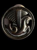 Brons, Verzilverd speldje in verzilverd brons, jaren 60,