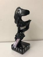 GF Exclusives - Philipp Plein Skull Silence Statue Artwork