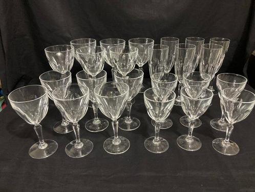 Dans le gout de BACCARAT - Style Harcourt - Drinkservies, Antiek en Kunst, Antiek | Meubels | Tafels