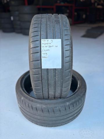 235/35/19 MICHELIN PILOT SPORT 4S 6,2MM 2 STUKS 240,- (2019) beschikbaar voor biedingen