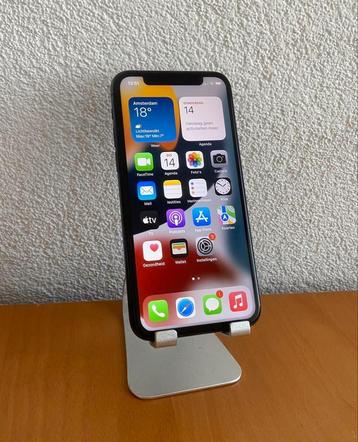 Apple iPhone 11 Pro 64GB Groen / Garantie / Zeer nette staat beschikbaar voor biedingen