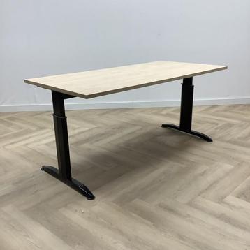 Tweedehands verstelbaar bureau 160x80 cm, Licht beuken - beschikbaar voor biedingen