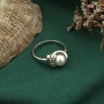 Witgouden ring met parel en diamanten | 0,07 ct. (585), Sieraden, Tassen en Uiterlijk, 18 tot 19, Gebruikt, Overige kleuren, Ophalen of Verzenden