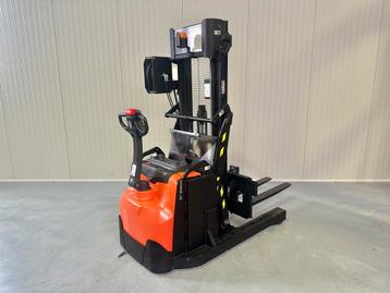 High level - Orderpickers , Stapelaars ,special trucks !! beschikbaar voor biedingen