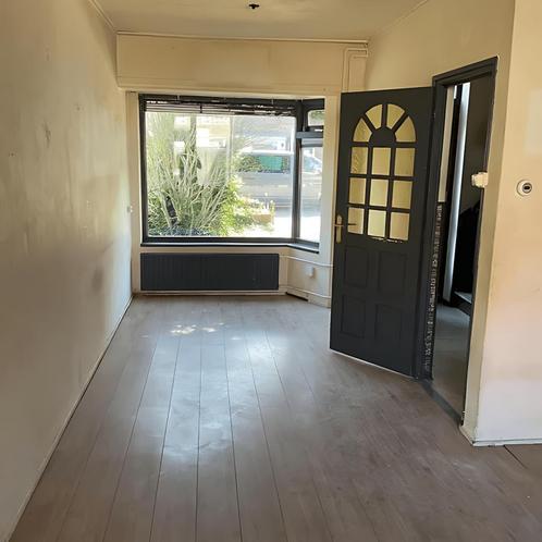 Gestoffeerd appartement met tuin, parkeergelegenhe..., Huizen en Kamers, Huizen te huur, Direct bij eigenaar, Amsterdam, Appartement