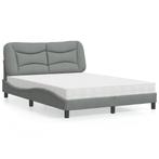 vidaXL Bed met matras stof lichtgrijs 140x190 cm, Verzenden, Nieuw, Tweepersoons, 140 cm