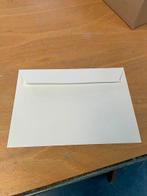 Envelop 15.6 x 22 cm Zilvergrijs Strip sluiting, Hobby en Vrije tijd, Nieuw, Verzenden
