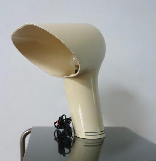 iGuzzini - Studio 6G - Tafellamp - Plastic - Zuster, Antiek en Kunst, Antiek | Meubels | Stoelen en Banken