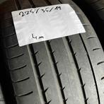 2 x Yokohama 225-35-19 Zomerbanden 4mm, 19 inch, Gebruikt, Ophalen of Verzenden, Band(en)