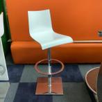 Barkruk zithoogte 75 cm, wit multiplaat zitting, chroom voet